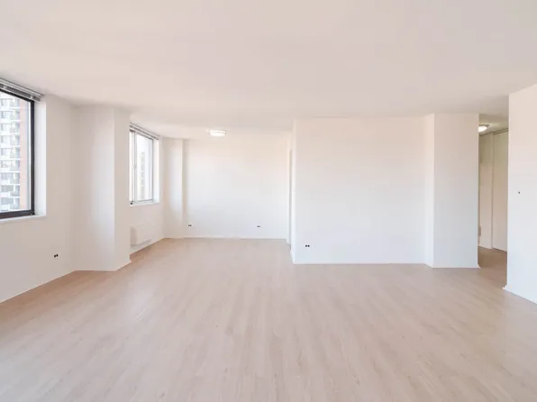 730 Columbus Avenue image 17 of 61