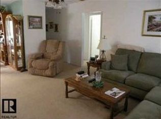 1408 Tiara Ln, Tarpon Springs, FL 34689
