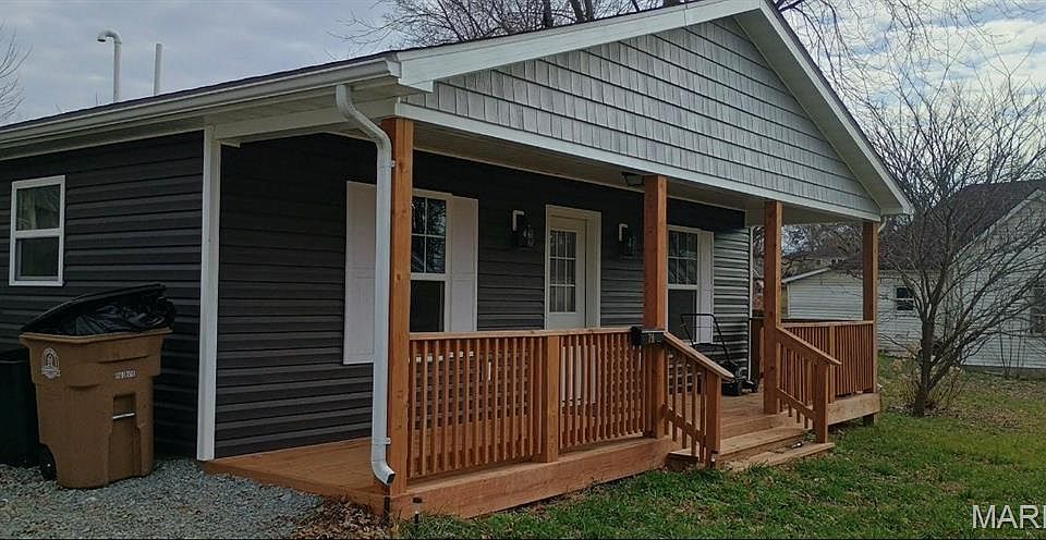 1st image of 711 Andrews St