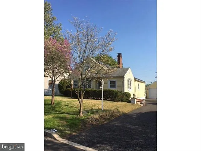 310 Central Ave photo 1