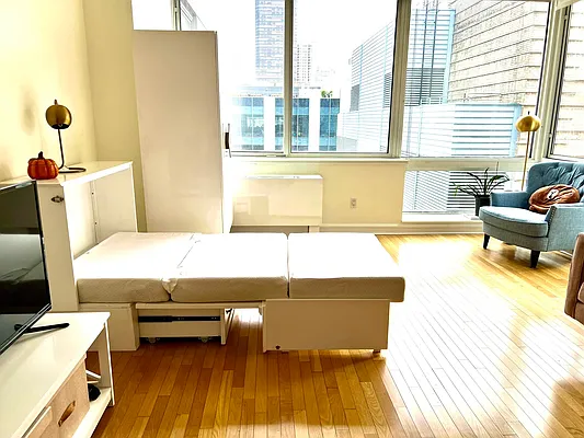 Rented by Douglas Elliman | media 4