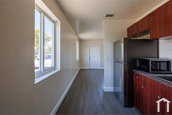 404 NW 4th Ave #1 — Photo 7