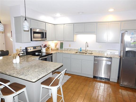 2nd image of 1040 Kirkland Rd