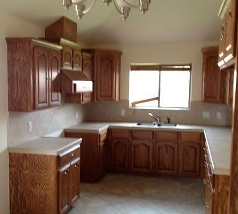 3rd image of 3016 Teresa Ave