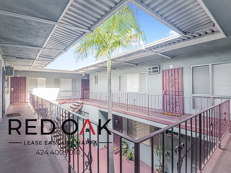 710 N Genesee Ave #10 — Photo 12