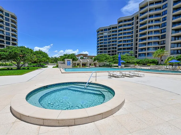 1211 Gulf Of Mexico Dr #302 — Photo 46