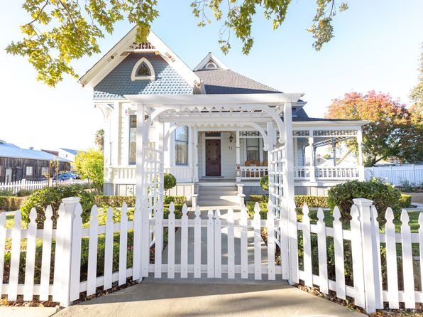 11 E Main St, Winters, CA 95694