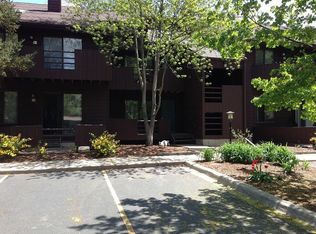 215 E Jolly Rd APT G4, Lansing, MI 48910