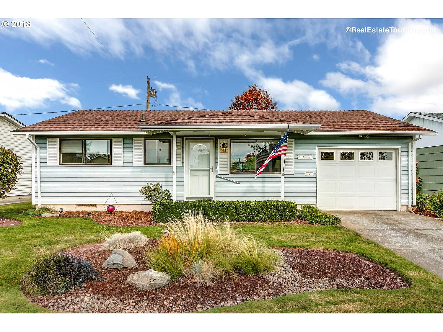 1579 Vanderbeck Ln photo 1