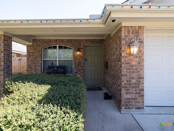 2nd image of 515 Olaf Dr #A & B