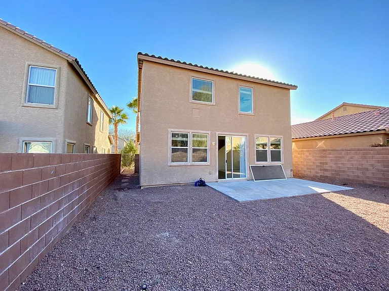 2324 Cockatoo Dr — Photo 27