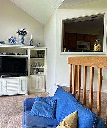 3rd image of 111 Quiet Creek Cir