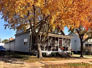 806 W 5th St, Coffeyville, KS 67337