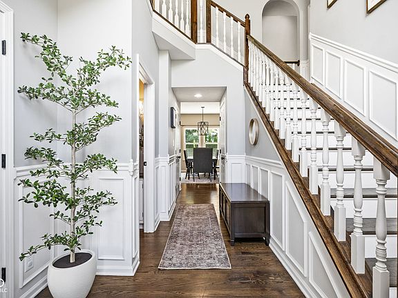 4th image of 11280 Walking Wood Ln
