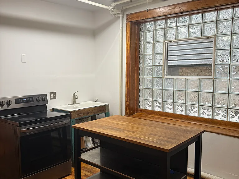 1723 N Kedzie Ave — Photo 14