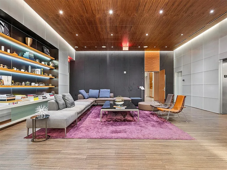 88 SW 7th St #2709 — Photo 48