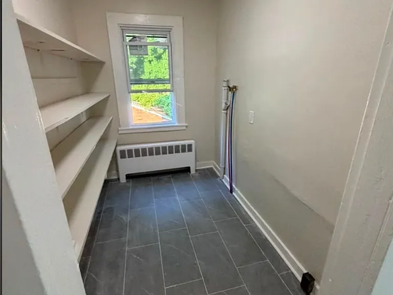 23 Howe St — Photo 8