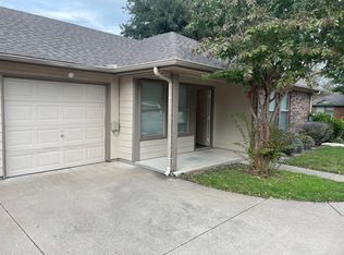 104 Stewart Bend Ct #A, Azle, TX 76020