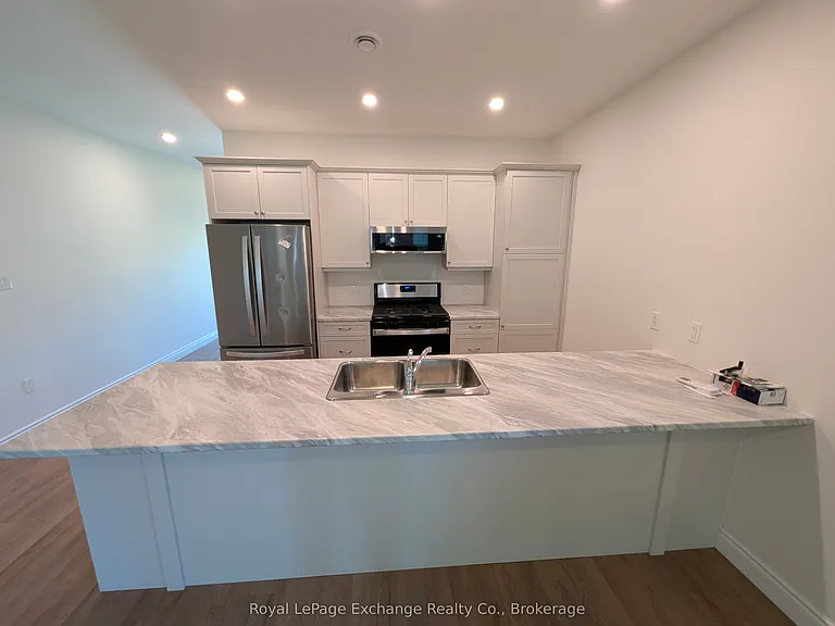 775 Campbell Ave #11 — Photo 5