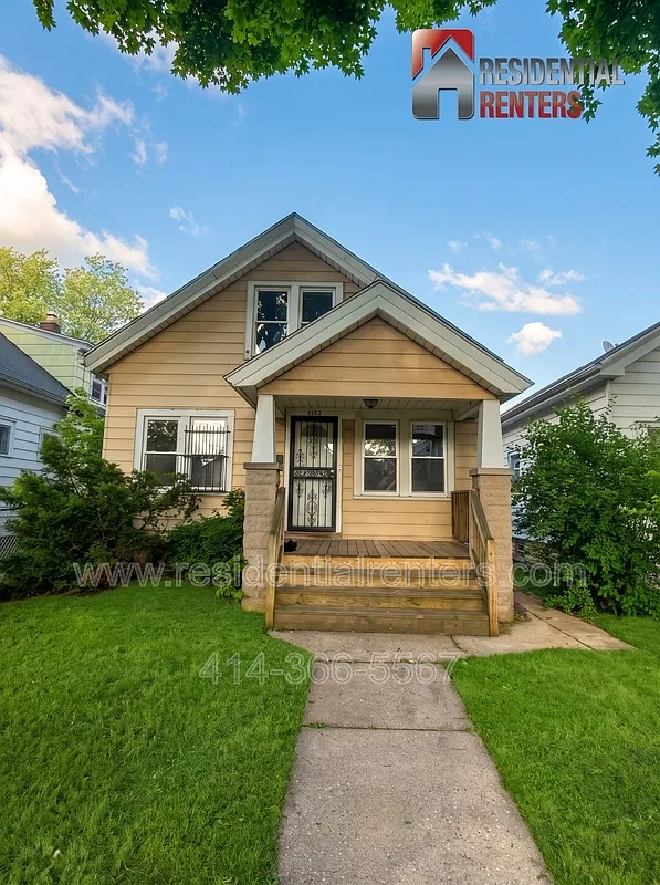 3 bed, 1.0 bath, 748 sqft, $1,395 — Photo 1
