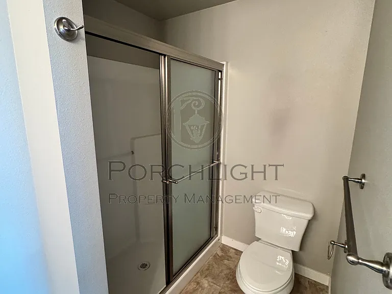 8841 Line Rd #3 — Photo 15