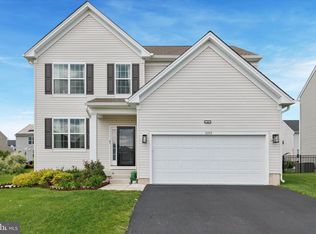 2353 Twin Lakes Dr, Quakertown, PA 18951