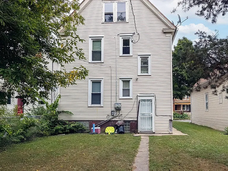 2931 N Dr William Finlayson St #A — Photo 2