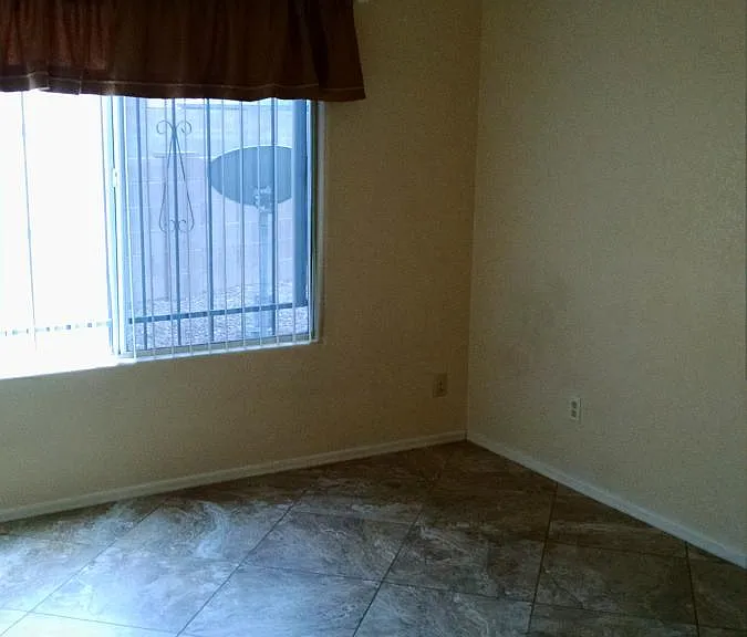 2462 S Perillo Dr — Photo 22