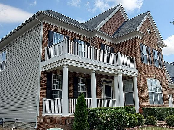 3rd image of 1307 Walker Dr