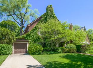 707 Kent Rd, Kenilworth, IL 60043