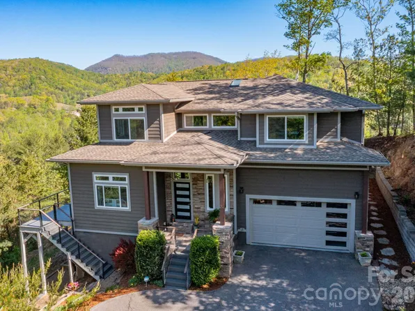 36 Spy Pointe Ln, Fletcher, NC 28732