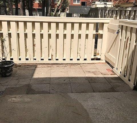 Private enclosed outdoor patio area