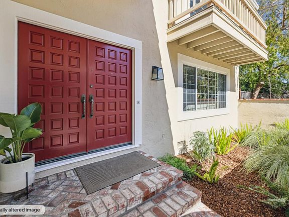 4th image of 21685 Regnart Rd