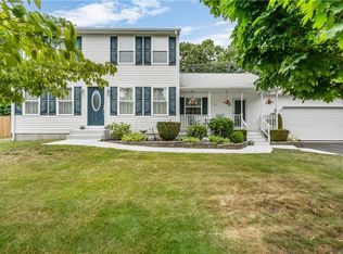 25 Emily Ln, Warwick, RI 02886