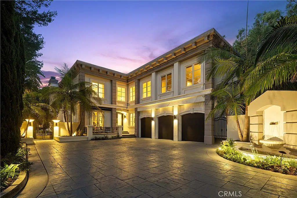 6 bed, 6.5 bath, 5556 sqft, $48,000 — Photo 1