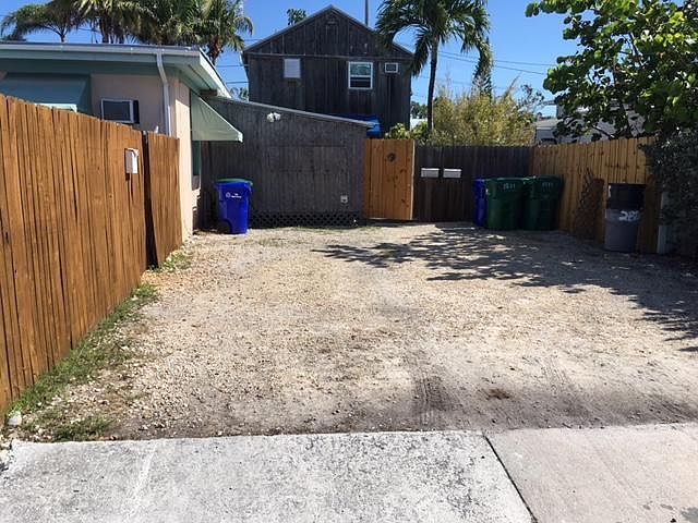 2nd image of 1211 1st St #1