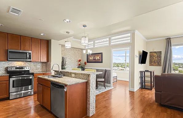 1st image of 215 Center St #277.2