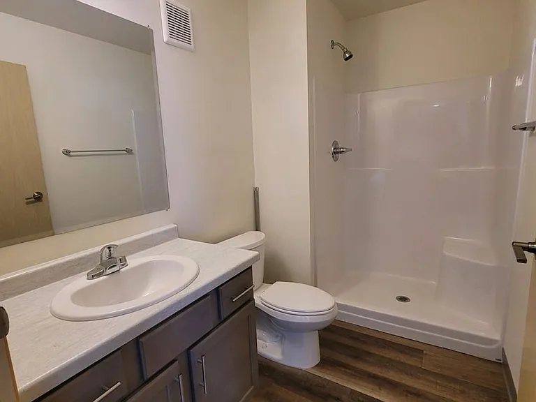 Rail10 Apartments — Photo 11