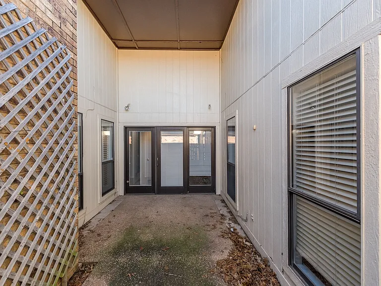 5128 Ledgestone Dr — Photo 3