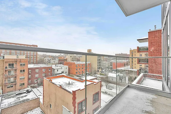 Rented by Amorelli Realty | media 27