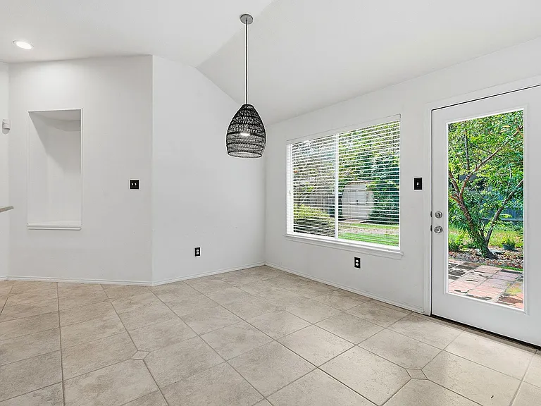 5021 McDade Dr — Photo 15