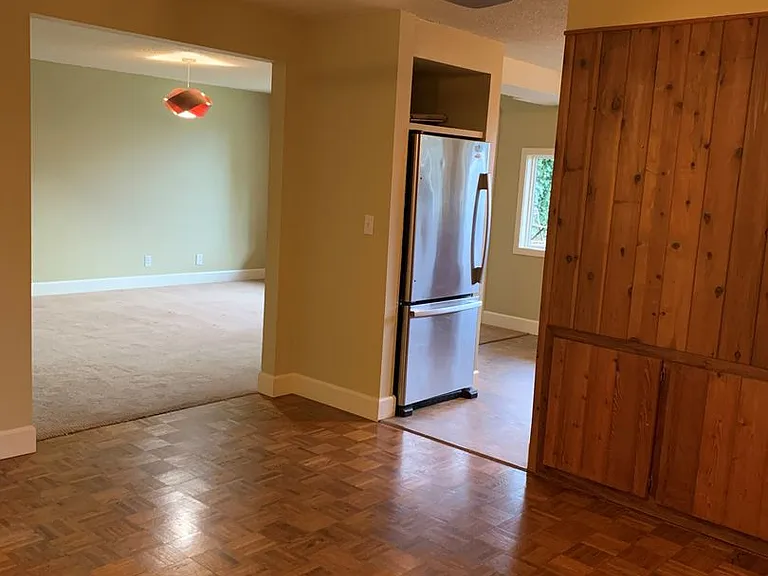 1735 McLean Blvd — Photo 4