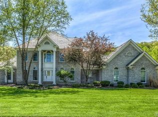 1425 Wheatfield Ln, Saint Albans, MO 63073