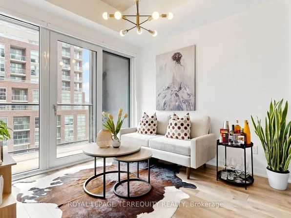 1808 Saint Clair Ave W #510, Toronto, ON M6N 1J5