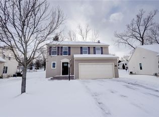 117 Coneflower Dr, West Henrietta, NY 14586