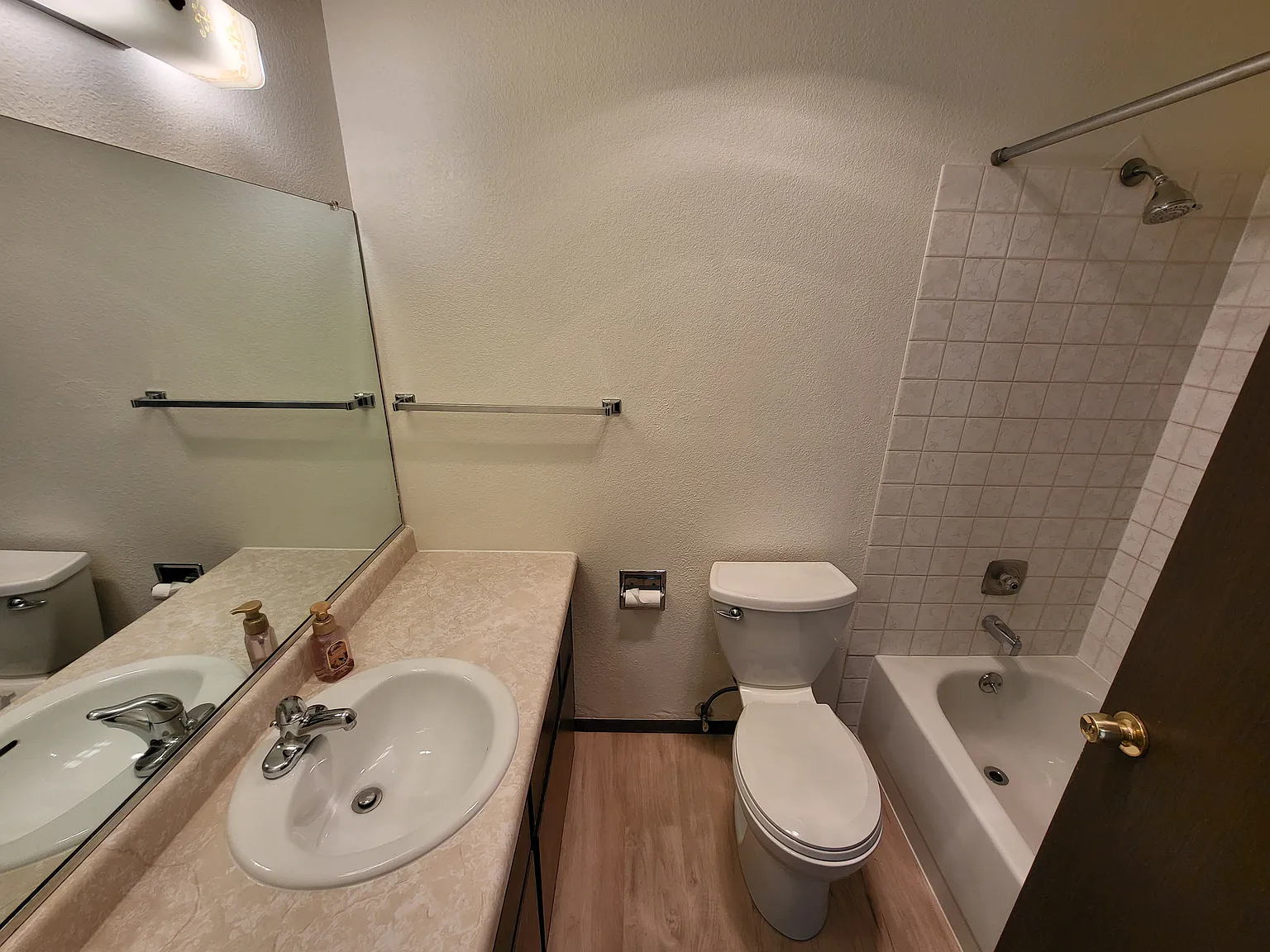 2 bed, 720 sqft, $1,195 — Photo 3