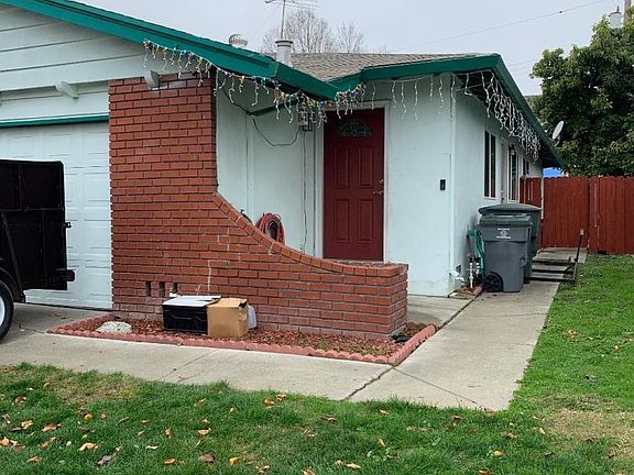 2nd image of 661 W Eden Ave