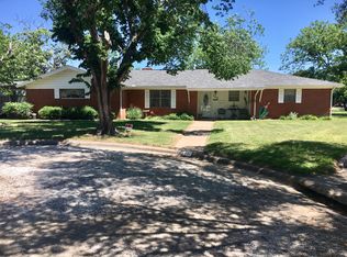 700 Westridge Cir, Breckenridge, TX 76424