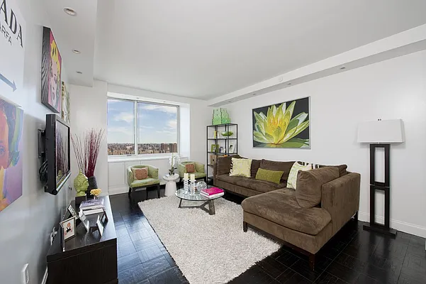 Sold by Compass | media 1