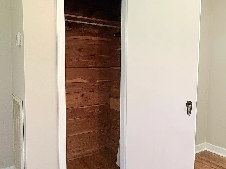 1573 Three Springs Rd — Photo 12